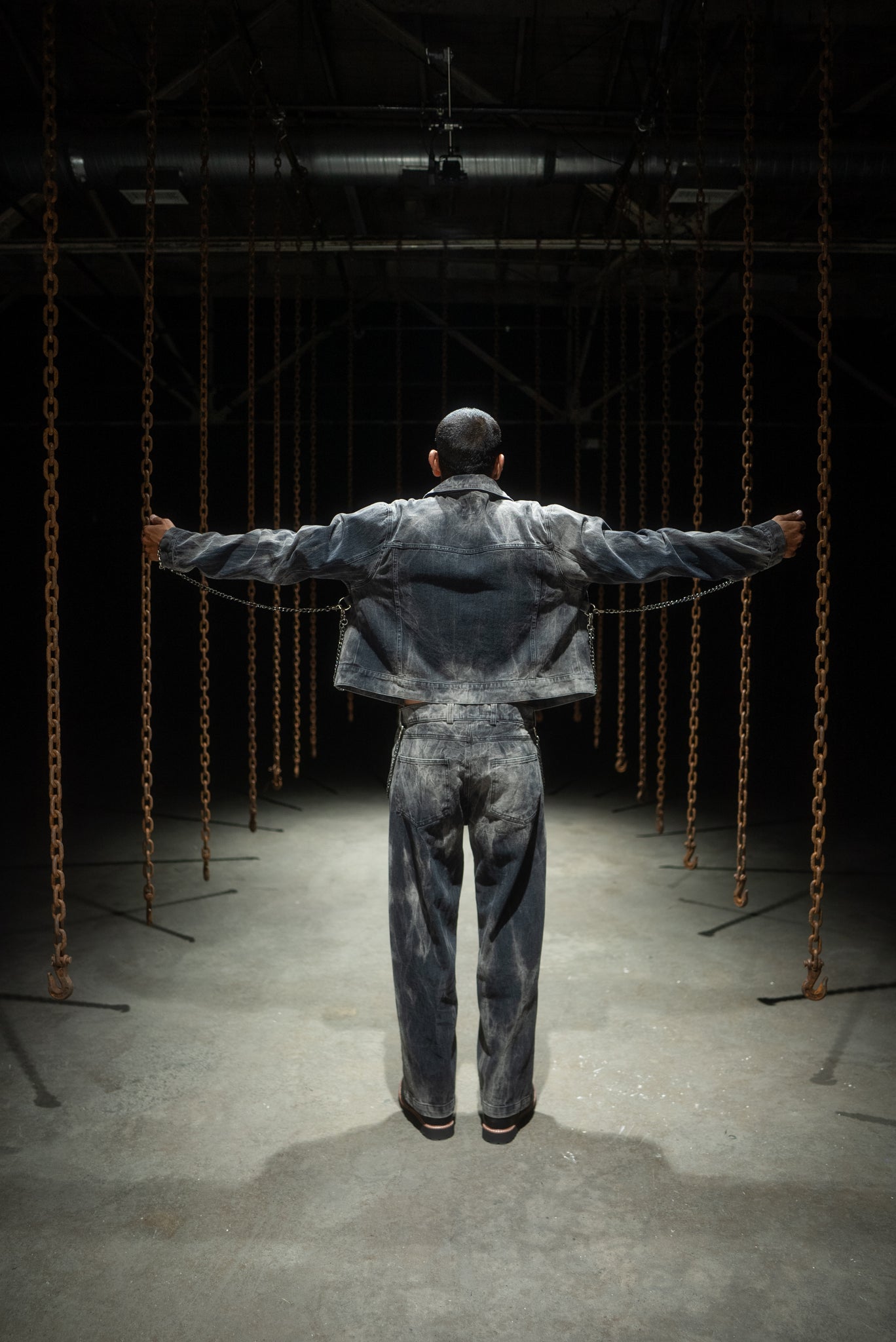 CHAINED DENIM JACKET - SMOKE WASH