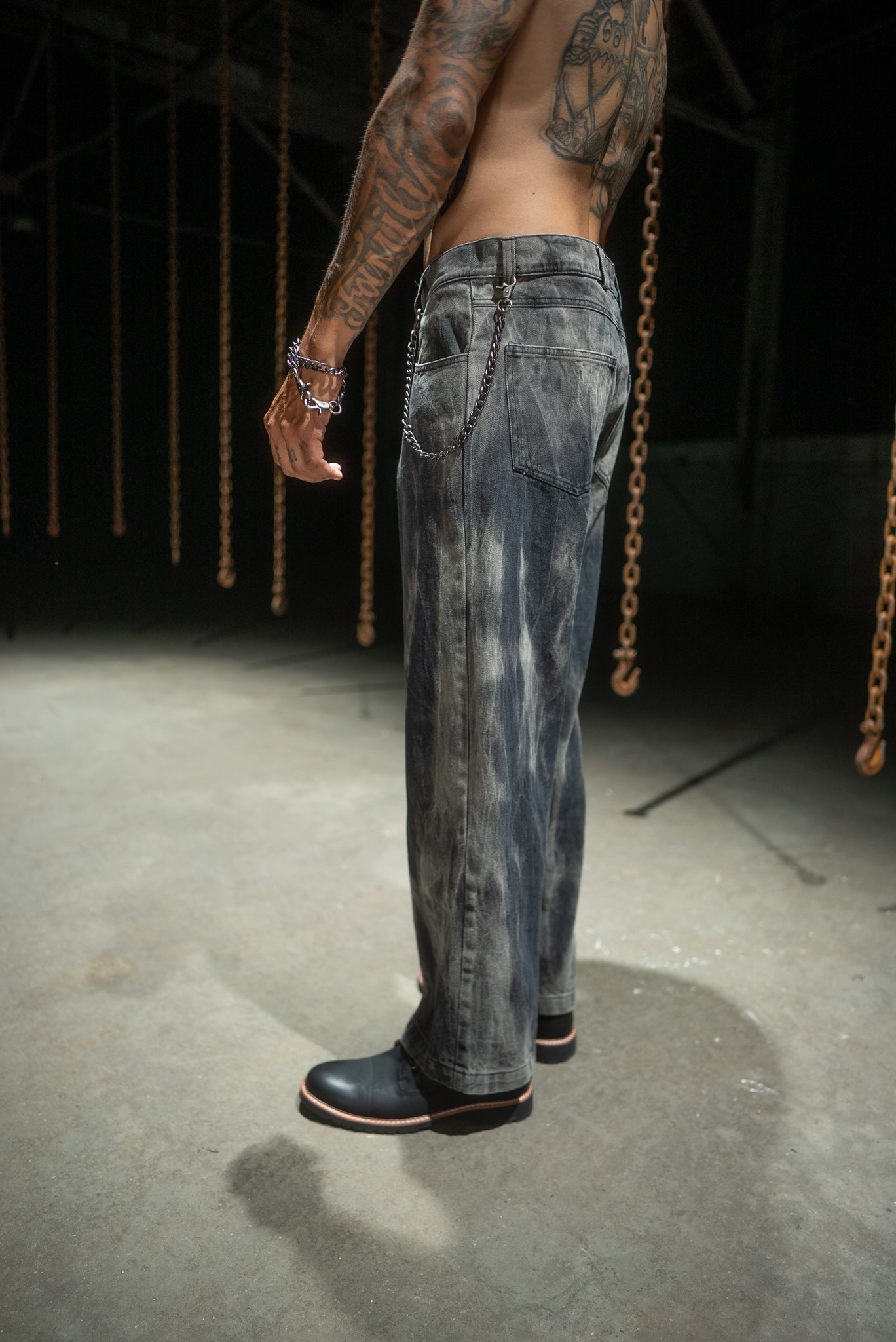 CHAINED DENIM JEANS - SMOKE WASH